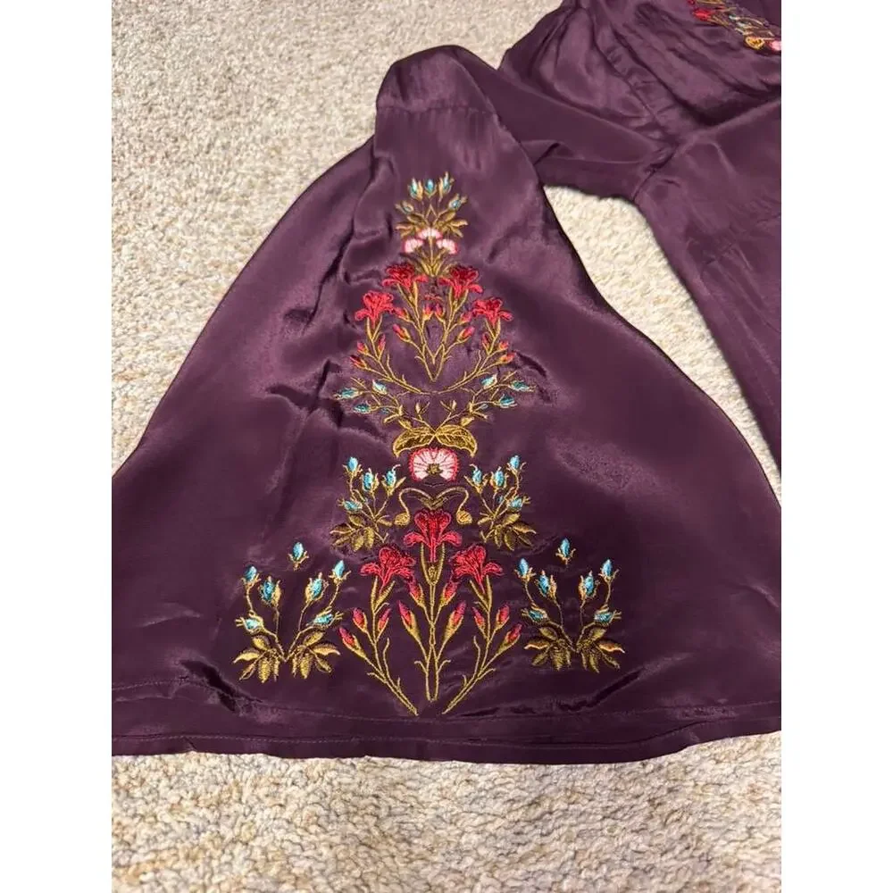 Sundance Embroidered Blouse Women's Small Burgundy V-Neck Bell Sleeve Boho - Picture 9 of 12